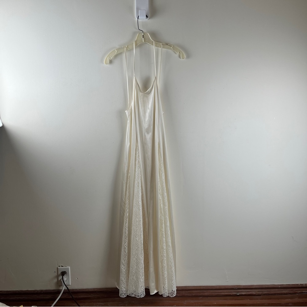 Vintage Cream Petra Fashion Nightgown